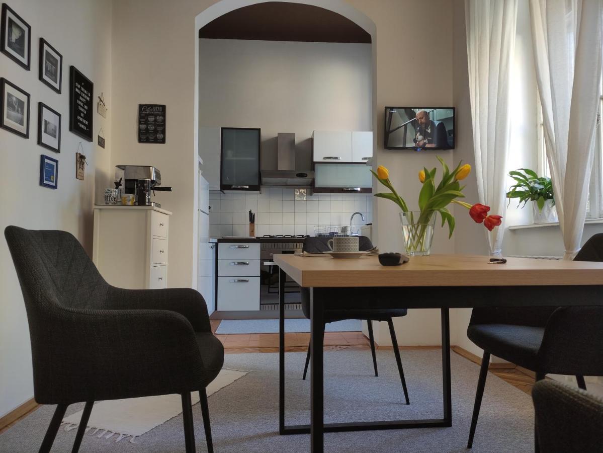 Konzul -Top Apartment, Strict Center, Parking Osijek Ngoại thất bức ảnh